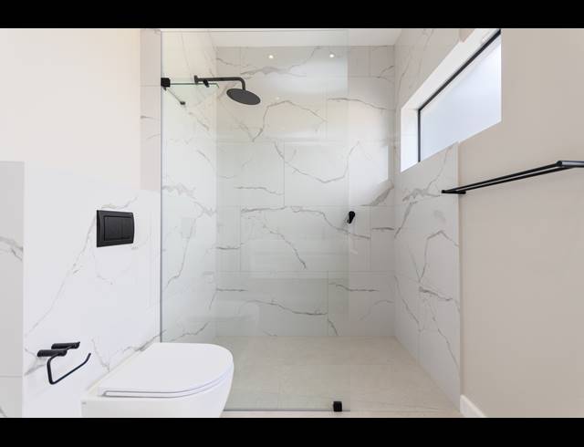 4 BEDROOM FREEHOLD FOR SALE IN SANDOWN